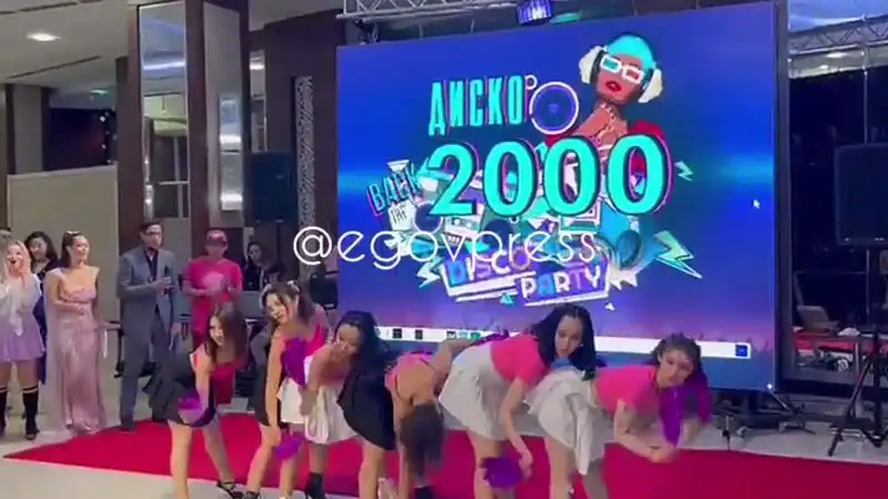 Дискотеку в стиле 2000-х в Нацмузее обсуждают в Казнете