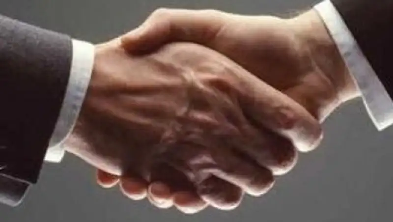 Инвесторы не считают деловой климат в Казахстане идеальным из-за коррупции - эксперт