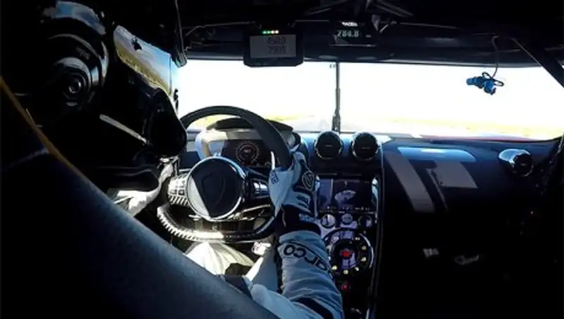 Koenigsegg показал видео разгона до 458 км/ч