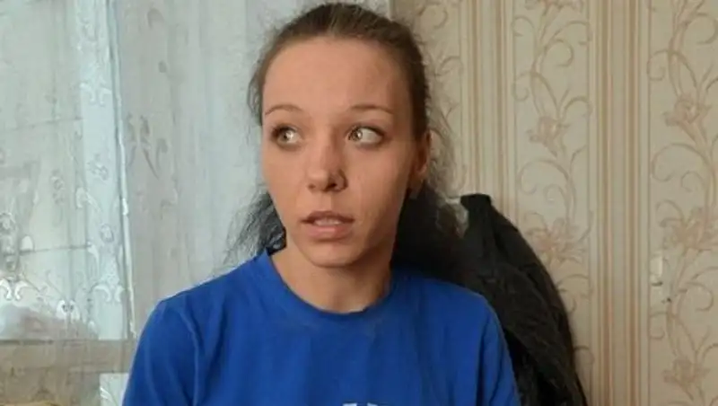 В Караганде выпускницу детского дома лишили положенных по закону денег и квартиры