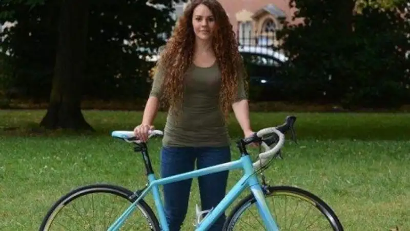 Девушка нашла украденный велосипед и угнала его у похитителей