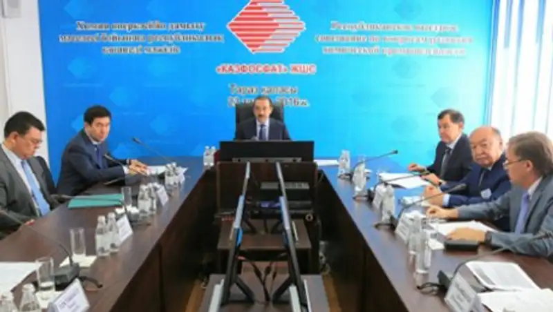 Карим Масимов провел совещание по вопросам развития нефтехимической промышленности