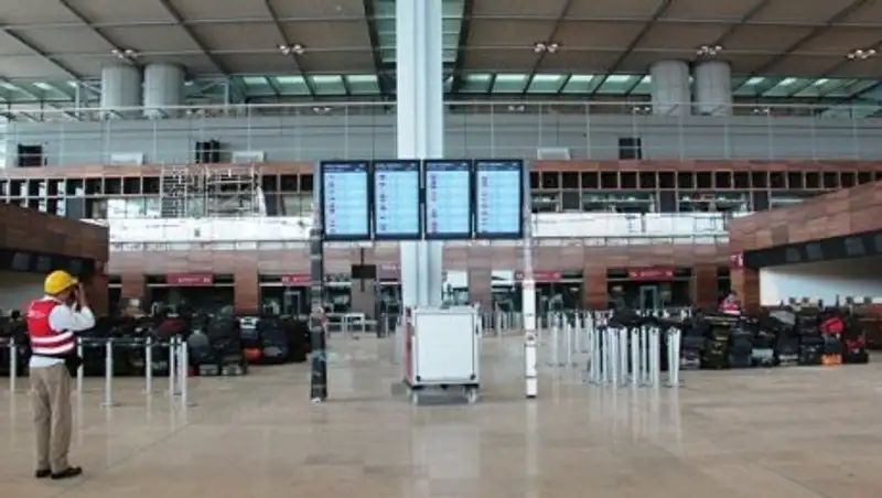 Аэропорт Берлина ограничит авиасообщение из-за бомбы времен Второй мировой