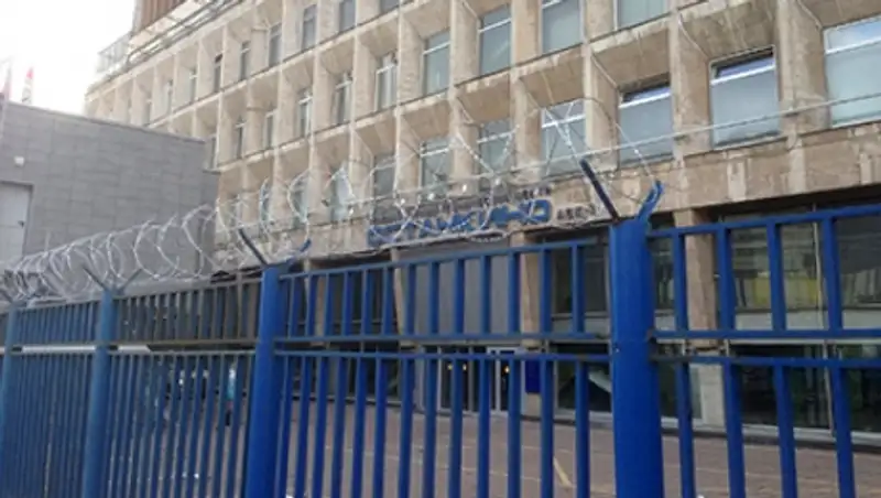 Телецентр «Останкино» обнесли колючей проволокой