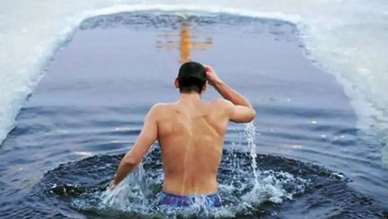 Массовые купания на Крещение запретили в Карагандинской области