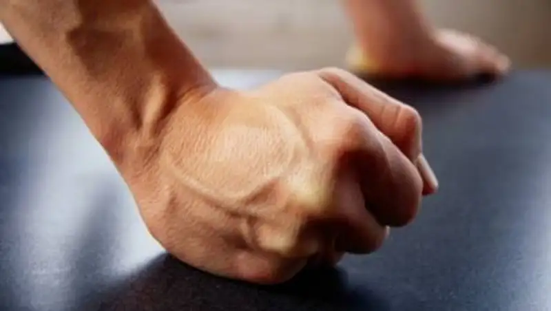 Полицейским станет проще наказывать семейных дебоширов