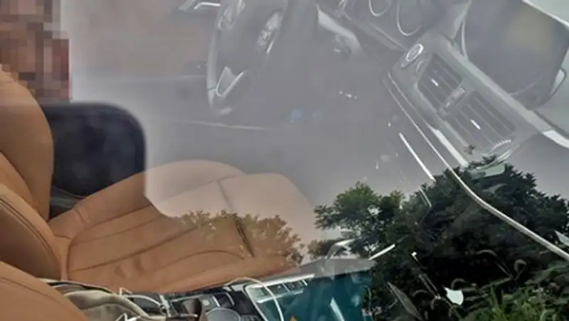 Фотошпионы заглянули в салон седана BMW 1-Series