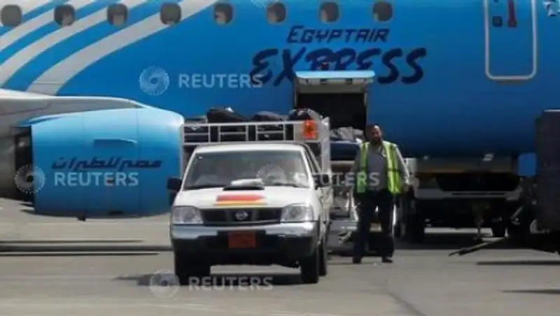В Каир привезли останки жертв катастрофы EgyptAir