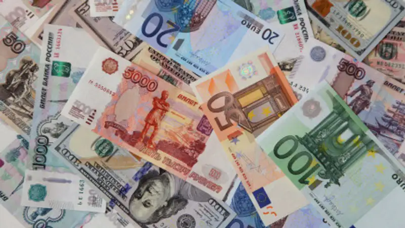 Курсы валют: евро существенно вырос на торгах