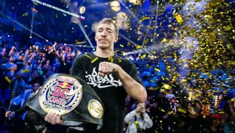 Казахстанец впервые в истории стал победителем мирового чемпионата по брейкингу