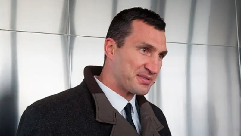 Над телом Кличко споют серенаду