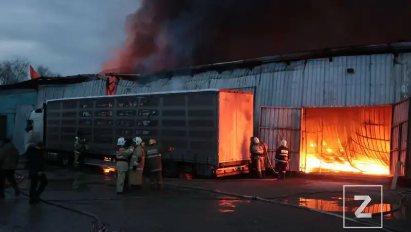 склад пожар, фото - Новости Zakon.kz от 25.11.2021 18:04