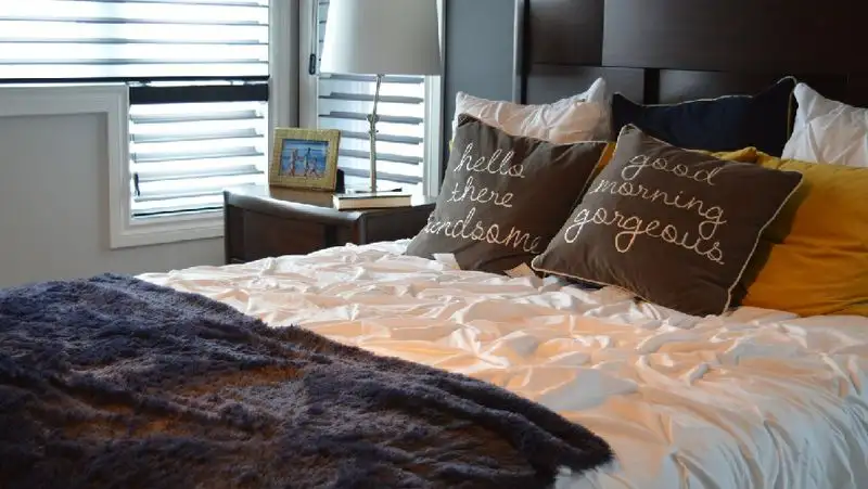 Причину разницы в храпе мужчин и женщин назвал врач