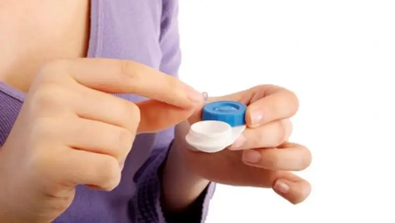 Контактные линзы при конъюнктивите. Правила использования