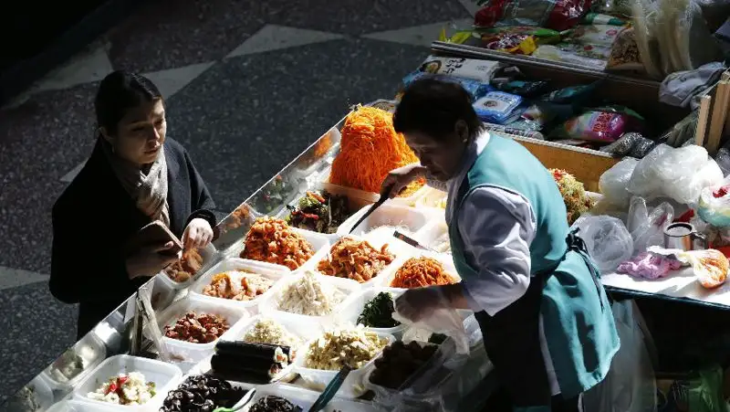 25 млрд тенге инвестировали в модернизацию 28 рынков в Алматы