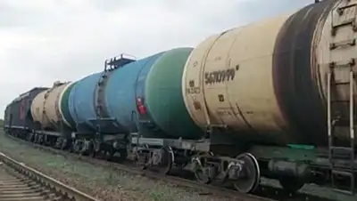 20 цистерн с топливом под видом растворителя пытались вывезти из Казахстана