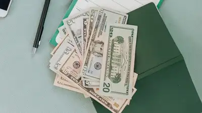 тенге, курс, фото - Новости Zakon.kz от 11.04.2023 15:35