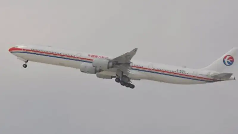 На рейсе China Eastern из-за турбулентности пострадали пассажиры