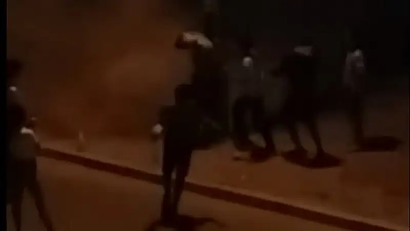 Подростки привязали к столбу парня в Мангистауской области