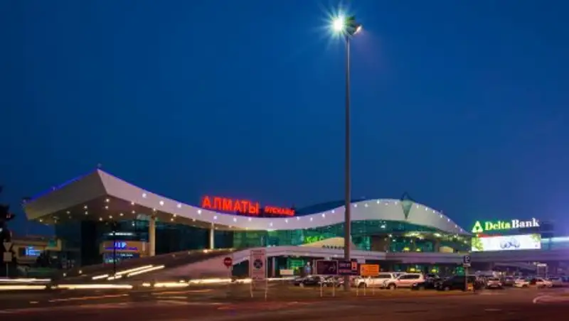 В аэропорту Алматы задержали 7 авиарейсов 