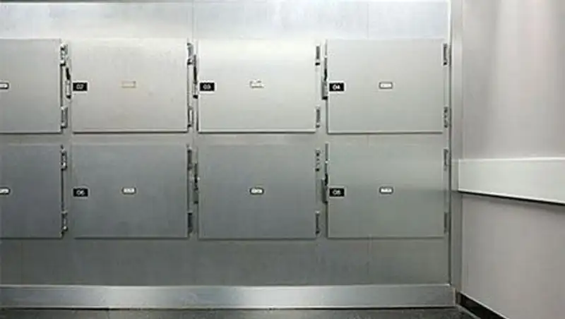 Очнувшись в морге, пенсионерка замерзла насмерть