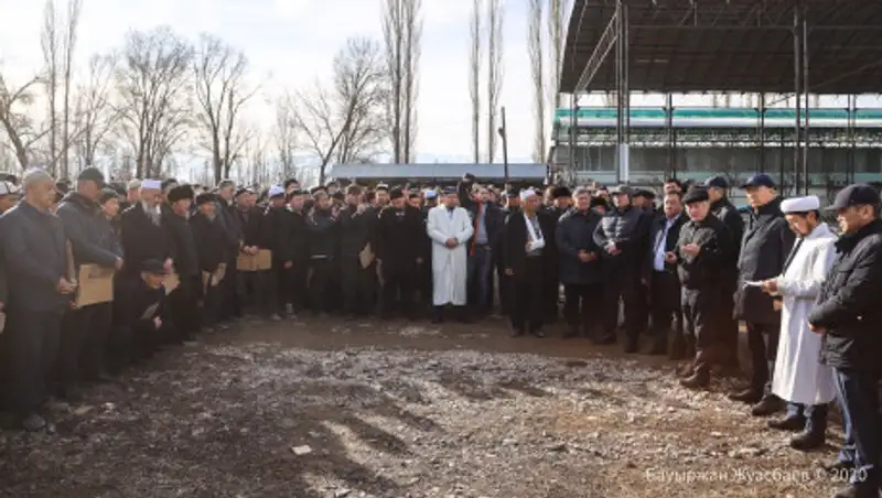 В беде не оставим - Сапарбаев посетил семьи погибших в Кордайском районе