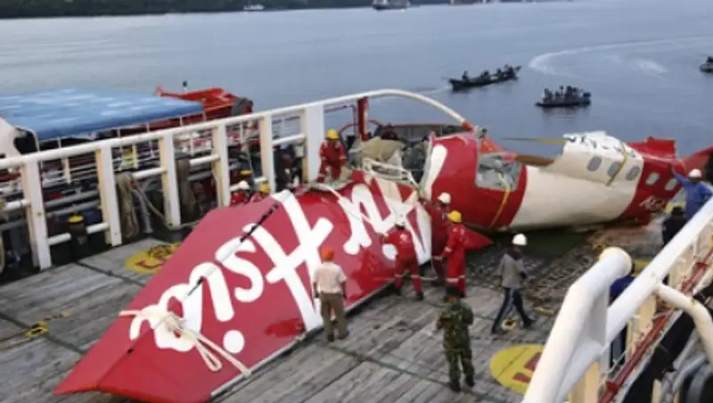 Индонезия отказалась обнародовать отчет о причинах крушения самолета AirAsia