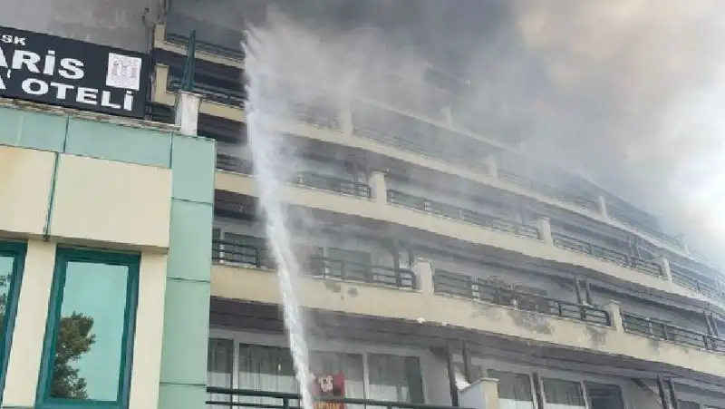 пожар в отеле Мармариса, фото - Новости Zakon.kz от 30.07.2022 11:31
