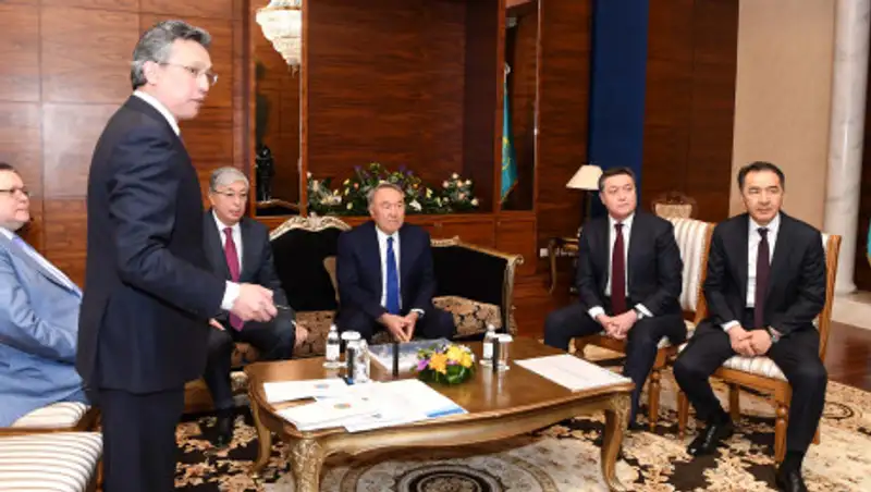 Назарбаеву рассказали, как дальше будет развиваться столица