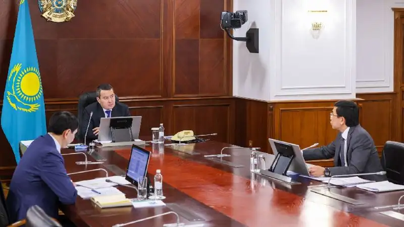 Вставать в очередь в детсады через приложения банков предложили в Минпросвещения