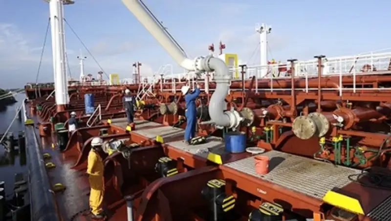 В США заключили первый за 40 лет контракт на экспорт нефти