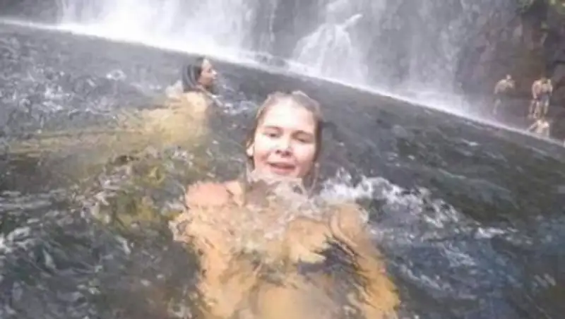 Туристка случайно сняла последние минуты жизни утопленника