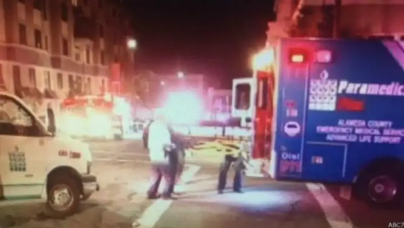 В Калифорнии обрушился балкон: пятеро погибших