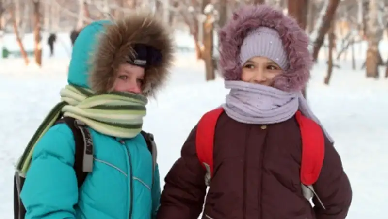 Из-за мороза отменены занятия в школах Усть-Каменогорска и Костаная