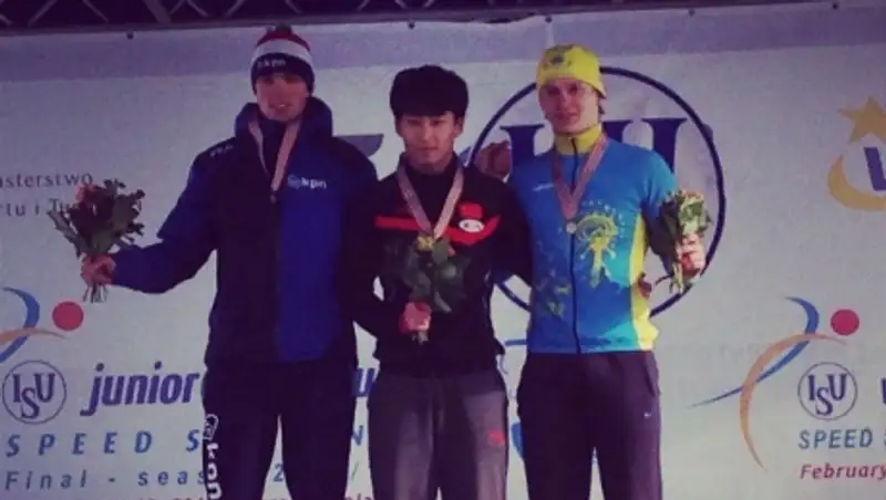 Казахстанский юниор стал бронзовым призером чемпионата мира по конькобежному спорту