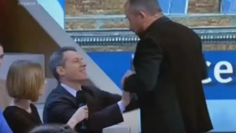 Ведущий Первого канала набросился на гостя программы