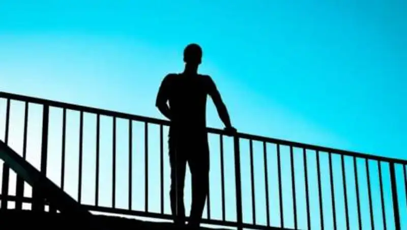 Ходить можешь? Спасение пьяного мужчины в Нур-Султане попало на видео