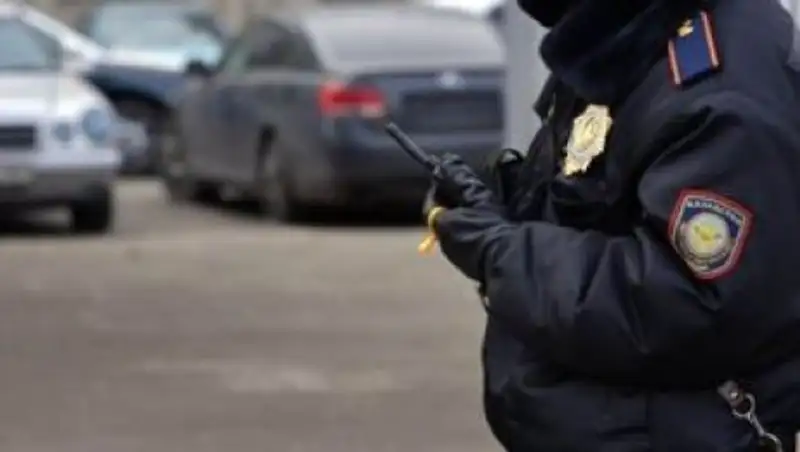 Могут ли полицейские останавливать машины без причины