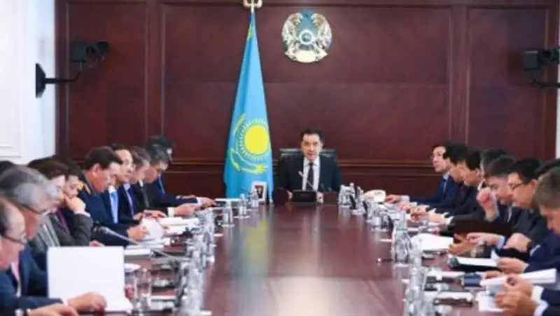 Министры РК рассказали Сагинтаеву о реализации «Цифрового Казахстана»