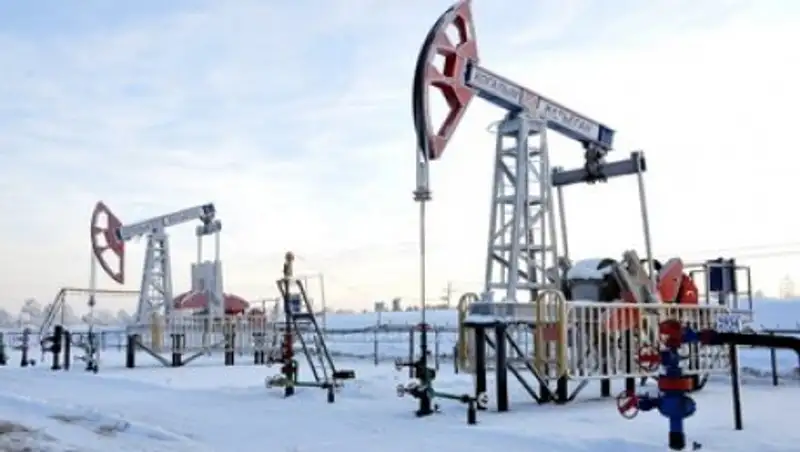 Как Казахстан будет снижать добычу нефти