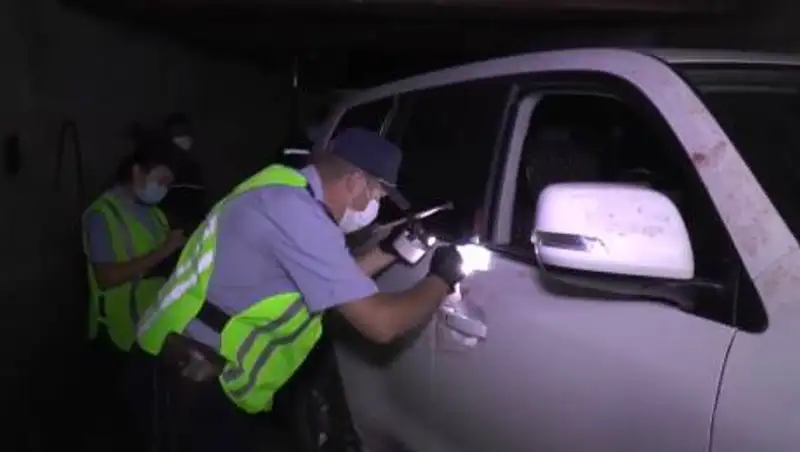 Бункер с элитными машинами: автоугонщика поймали в Алматы