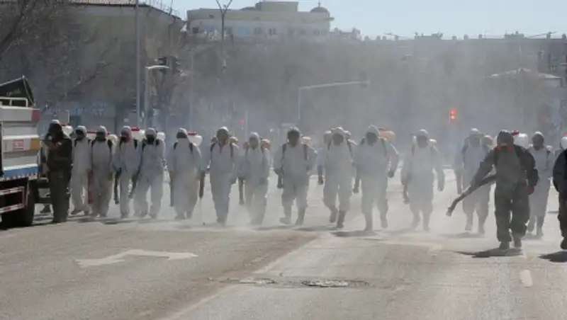 500 человек задействованы в дезинфекции Нур-Султана