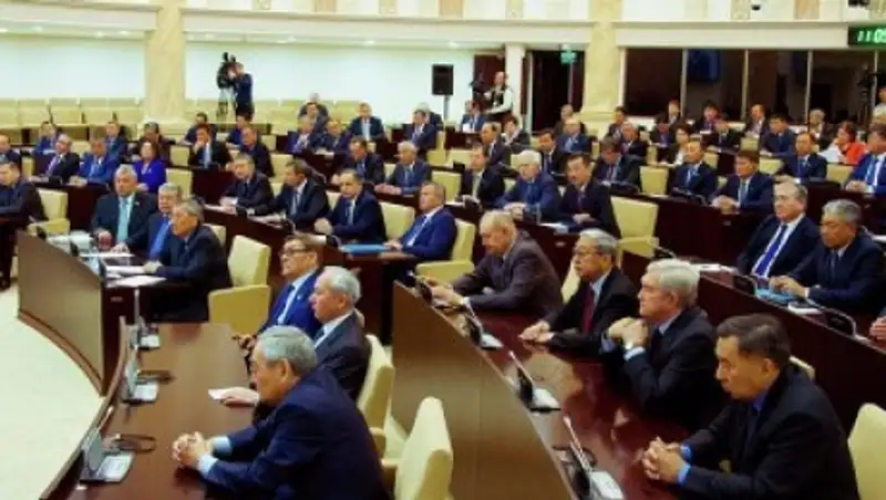 Парламент Казахстана ратифицировал соглашение с Венгрией о реадмиссии лиц