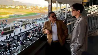 Димаш Кудайберген посетил конные скачки, фото - Новости Zakon.kz от 20.02.2023 11:52