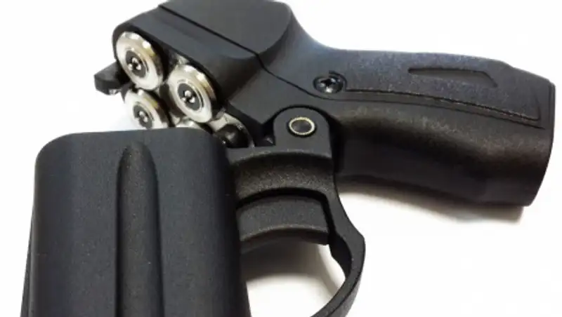 Школьники Шымкента устроили драку со стрельбой