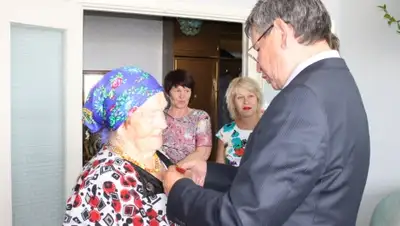 Zakon.kz, фото - Новости Zakon.kz от 09.05.2015 18:05