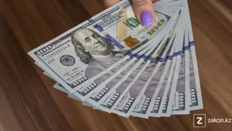На 302,5 млрд тенге купили казахстанцы иностранной валюты в сентябре
