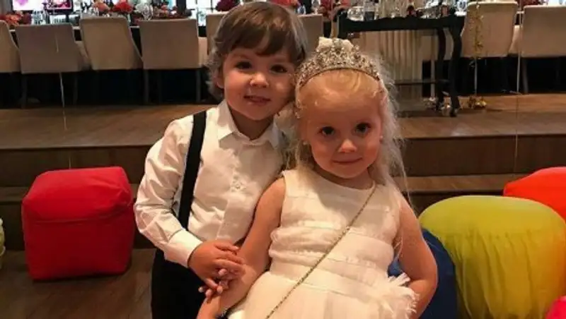 Лиза и Гарри Галкины отпраздновали четвертый день рождения в компании друзей