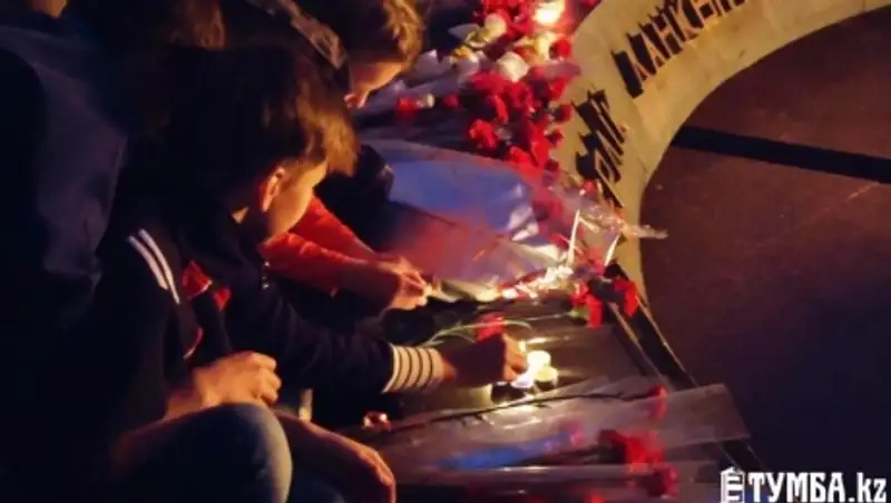 В Актау прошла народная акция «Свеча памяти»