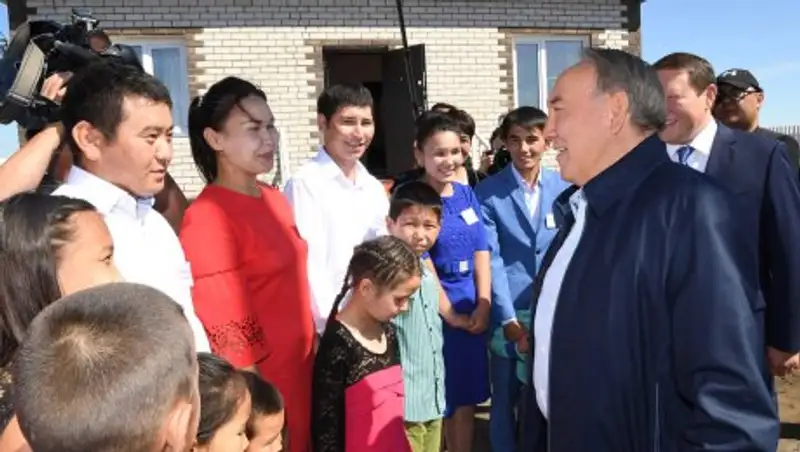 Назарбаев: Через трудности я стал тем, кем сегодня являюсь